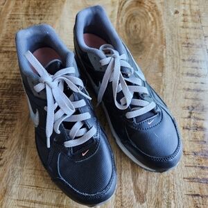 Nike Womens Air Max IVO 579770-002 Black Running Shoes Sneakers Size 8.5